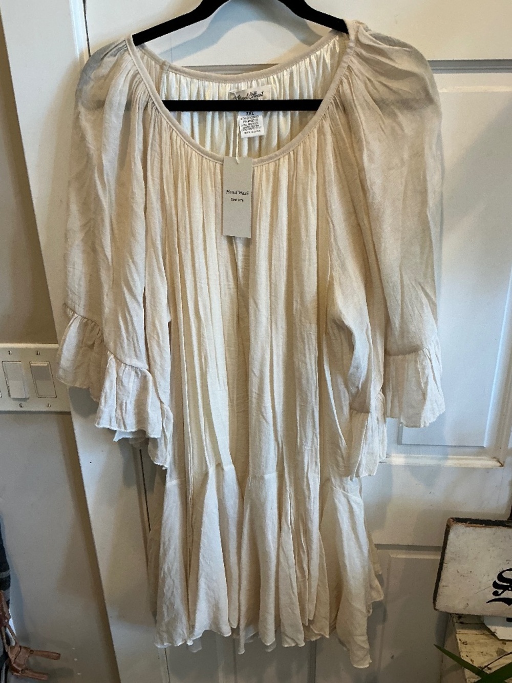 Angel Heart pullover top with flared bottom!  Brand new with tags! Plus size 2xl
